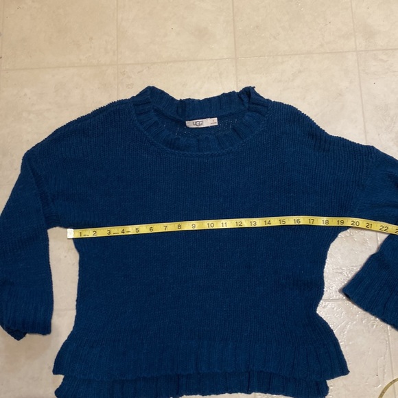 Ugg Knit Sweater, Beautiful Deep Marine Blue! Oversized, fits Sm/Med Rich Color! - Picture 4 of 12